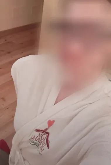 Alena, 40