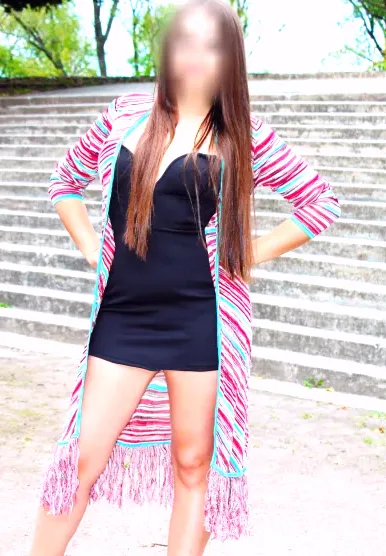 Andrea, 30