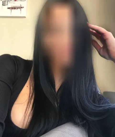 Andrea, 36