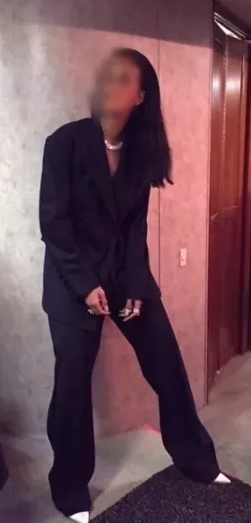 Christina, 23