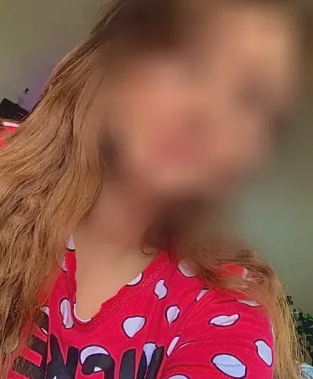 Claudia, 31