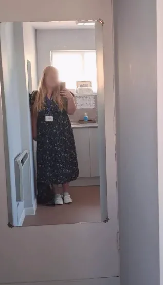 Emina, 18