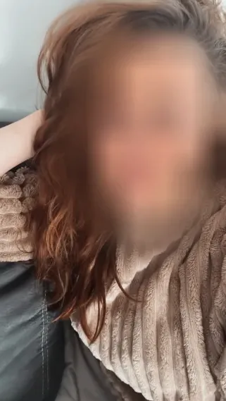 Eva, 37