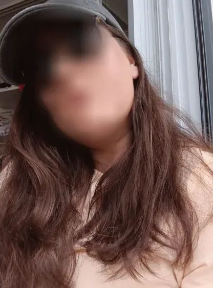 Isabella, 32