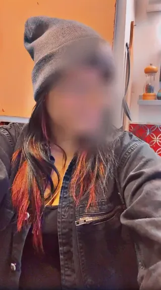 Karin, 32