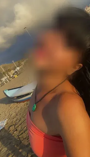 Larissa, 34