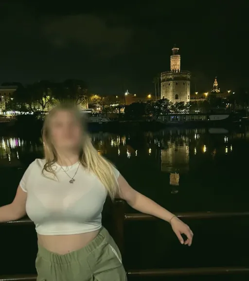 Martina, 30
