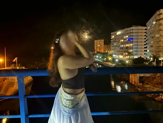 Michaela, 18