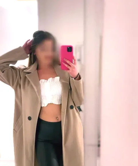 Miriam, 19