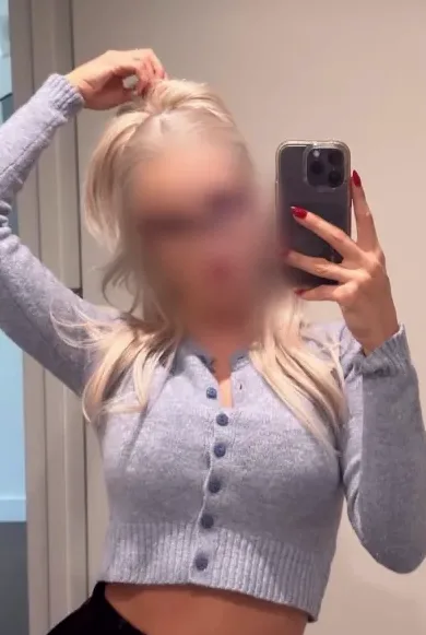 Nina, 25
