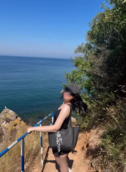 Nora, 22