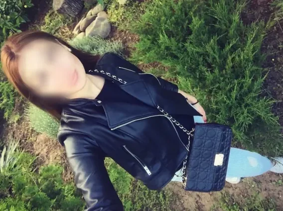Sabine, 31