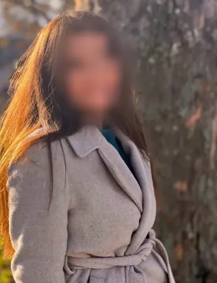 Sabrina, 29