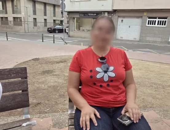 Sandra, 39