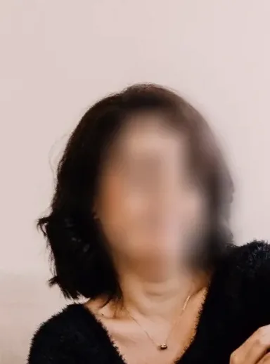 Sarah, 38