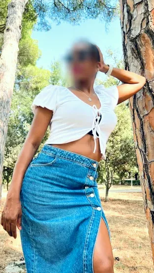 Selma, 37