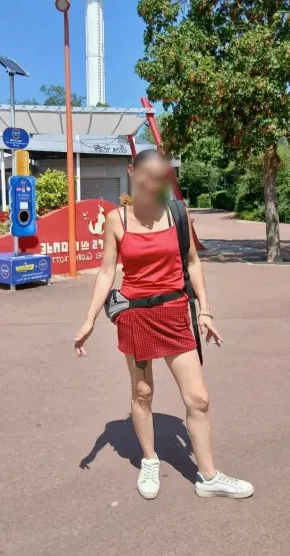 Simone, 39