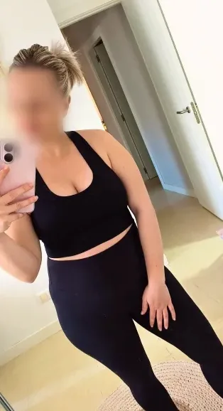 Simone, 36